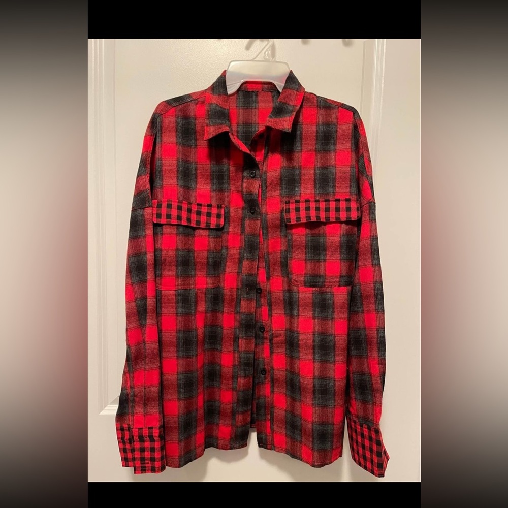 Ladies Buffalo plaid Small Shacket/Blouse